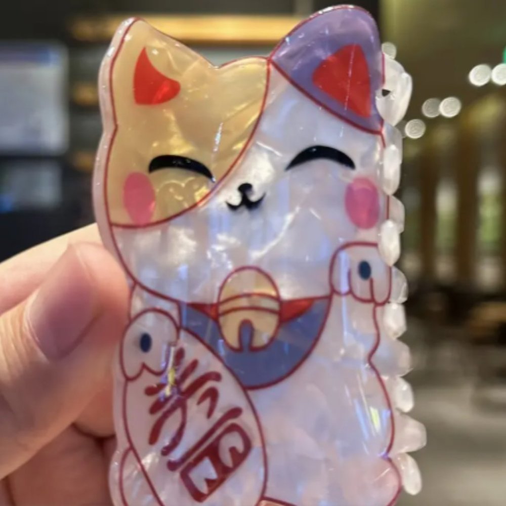 The Japanese  good luck kitty hair clip NWT - Picture 2 of 4